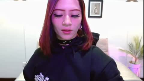 Evanssa lx online show from 12.14.25