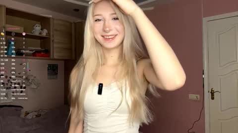 Snapshot of evaqt chatting on 11.02.25 Eva online show from 11.02.25