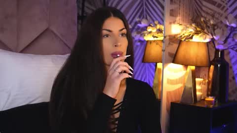 EvaRhea online show from 11.03.25