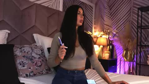 EvaRhea online show from 03.25.26