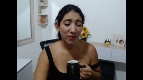 evarodriguez_ online show from 09.08.25