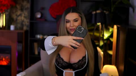 Eva online show from 04.17.26