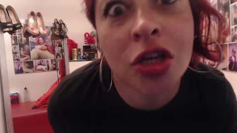 Eva Twiss online show from 01.26.25