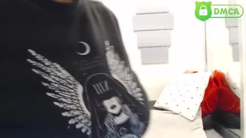 Eva Twiss online show from 10.26.25