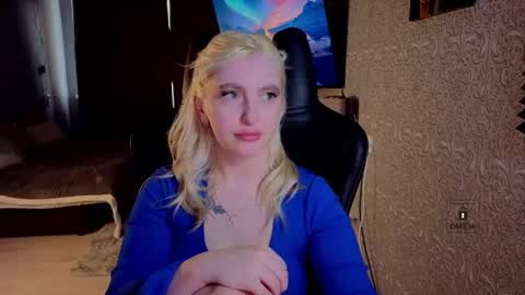 Snapshot of evavibe chatting on 05.14.26 evavibe online show from 05.14.26