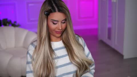 Snapshot of evazane chatting on 10.27.25 Eva online show from 10.27.25