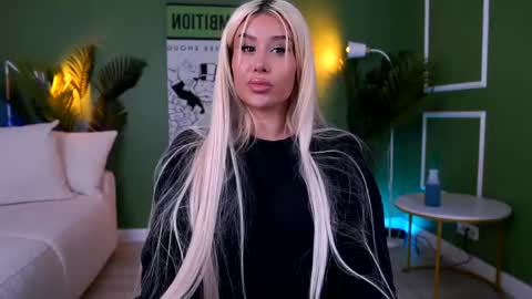 Snapshot of evazane chatting on 04.26.26 Eva online show from 04.26.26