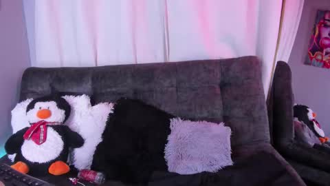 Eva Queen online show from 11.30.25