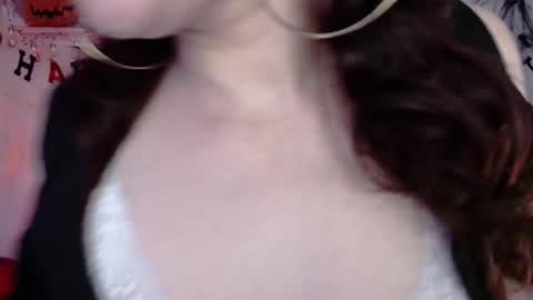 Eve Blue  friends. IG eve blue77 TW EveBlue 1 OF eveblue7 online show from 10.26.25