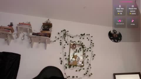 Eve Blue  friends. IG eve blue77 TW EveBlue 1 OF eveblue7 online show from 11.30.25