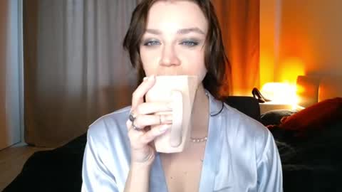 Snapshot of eve_nevertamed chatting on 12.13.24 Eve online show from 12.13.24