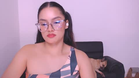 Snapshot of eve_rox18 chatting on 01.05.25 Eve Rox18 online show from 01.05.25