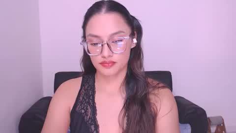 Snapshot of eve_rox18 chatting on 02.05.25 Eve Rox18 online show from 02.05.25