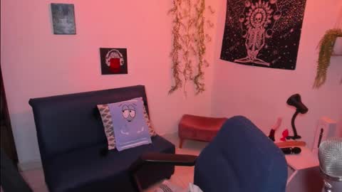 Snapshot of evee_uwu chatting on 11.14.25 Eve Jane online show from 11.14.25