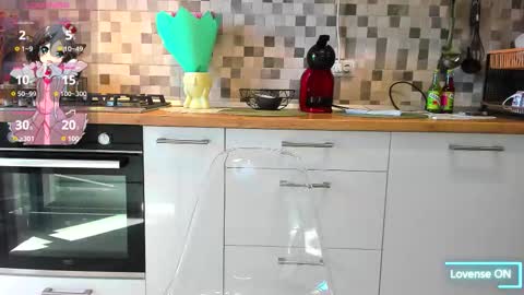 eveeevian online show from 10.11.25