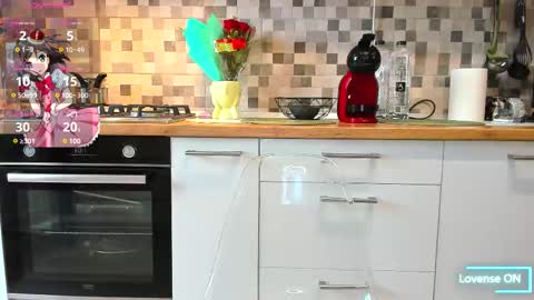 eveeevian online show from 10.15.25