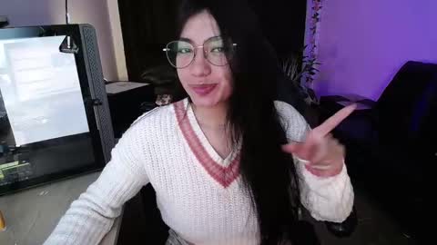 Snapshot of eveelyn_20 chatting on 02.26.25 Kissed by an angel IG evee lyn20 online show from 02.26.25