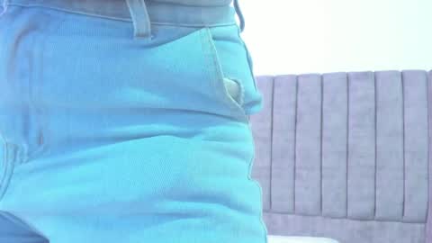 Snapshot of evelin__thompsson chatting on 06.04.26 evelin__thompsson online show from 06.04.26