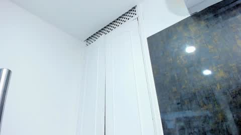 Snapshot of evelin_belen chatting on 01.29.25 EVELIN online show from 01.29.25