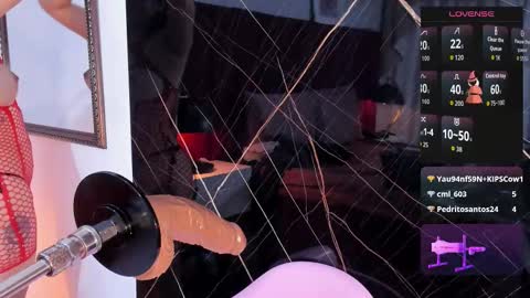 Snapshot of evelin_belen chatting on 10.16.25 EVELIN online show from 10.16.25