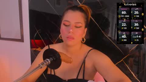 Snapshot of evelin_belen chatting on 10.26.25 EVELIN online show from 10.26.25