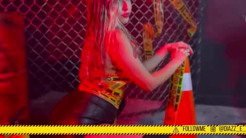 Snapshot of evelin_diaz_ chatting on 10.12.25 Evelin online show from 10.12.25