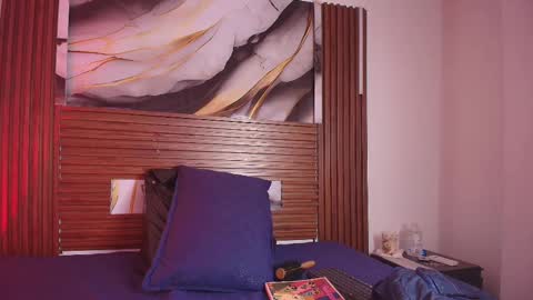 Snapshot of evelin_thompsson chatting on 10.07.25 cielo online show from 10.07.25