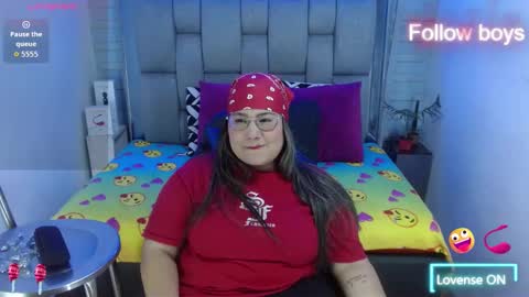 Snapshot of evelin_zaens chatting on 10.29.25 evelin zaens online show from 10.29.25