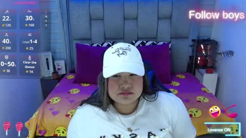 Snapshot of evelin_zaens chatting on 10.31.25 evelin zaens online show from 10.31.25