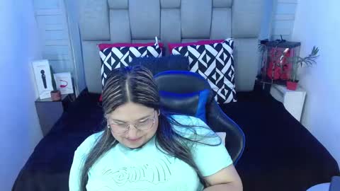 Snapshot of evelin_zaens chatting on 11.07.25 evelin zaens online show from 11.07.25