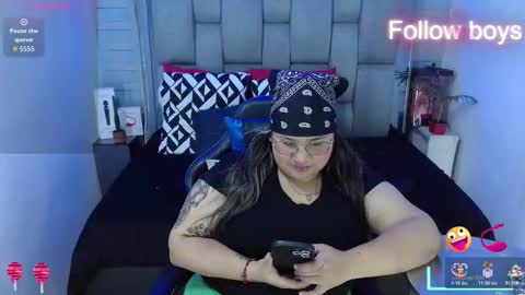 Snapshot of evelin_zaens chatting on 11.11.25 evelin zaens online show from 11.11.25