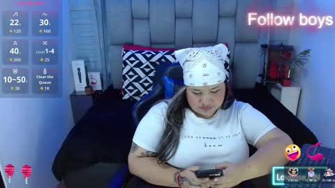 Snapshot of evelin_zaens chatting on 11.12.25 evelin zaens online show from 11.12.25