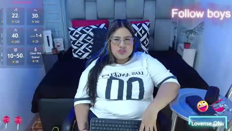 Snapshot of evelin_zaens chatting on 11.13.25 evelin zaens online show from 11.13.25