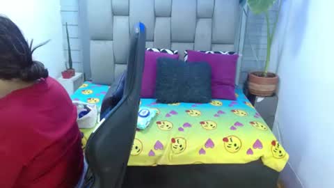 Snapshot of evelin_zaens chatting on 07.21.26 evelin zaens online show from 07.21.26