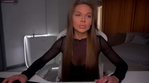 Snapshot of evelina_fox chatting on 05.04.26 Evelina online show from 05.04.26