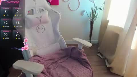 Evelina online show from 07.12.26