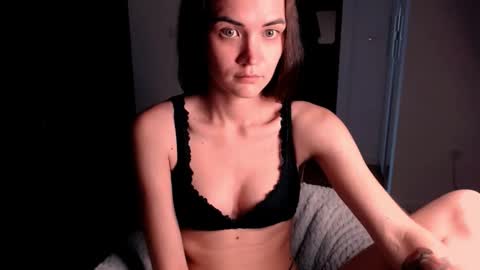 Snapshot of evelyn_gg chatting on 09.21.25 Evelyn online show from 09.21.25