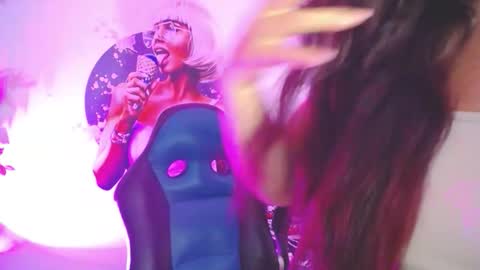 Juliana online show from 09.10.25