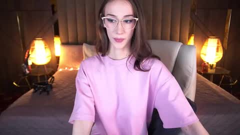 Snapshot of evelyn_rush1 chatting on 02.22.25 evelyn rush1 online show from 02.22.25