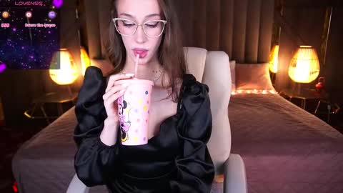 Snapshot of evelyn_rush1 chatting on 02.27.25 evelyn rush1 online show from 02.27.25