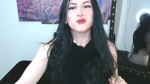 Snapshot of evelyn_sheeran chatting on 10.28.25 Julieta online show from 10.28.25