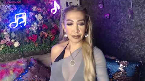 EvelynaGrey online show from 02.01.25