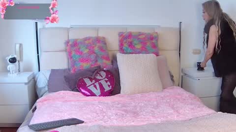 EvelynaGrey online show from 10.07.25