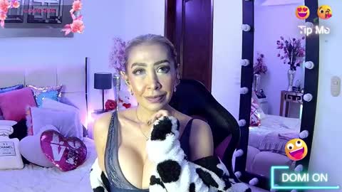 EvelynaGrey online show from 11.20.25
