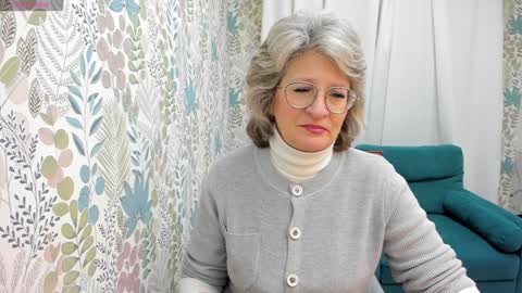 Snapshot of evelynblissful chatting on 12.04.24 Evelyn online show from 12.04.24