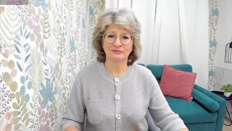 Snapshot of evelynblissful chatting on 12.09.24 Evelyn online show from 12.09.24