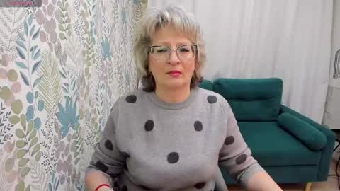 Evelyn online show from 01.09.26