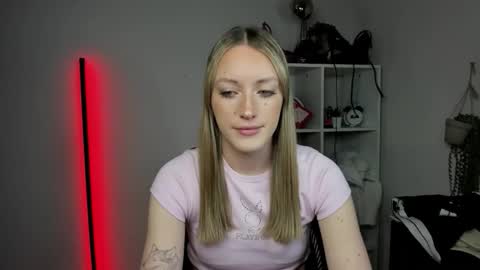 evelynblond online show from 04.03.26