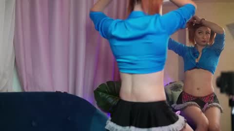  Evelyn  online show from 05.25.26