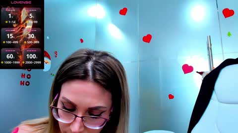 Snapshot of evelyne_rose chatting on 01.03.25 evelyne_rose online show from 01.03.25